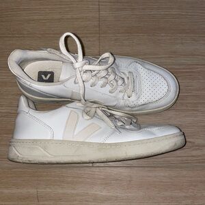 Veja Sneakers
